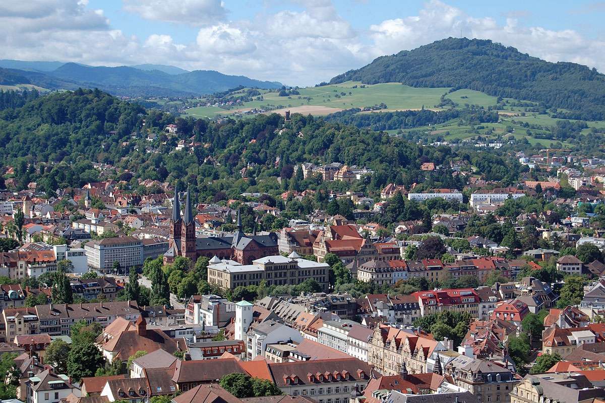 In Freiburg gibt es deutliche Höhenunterschiede, (c) Katrin Hauf/Pixabay